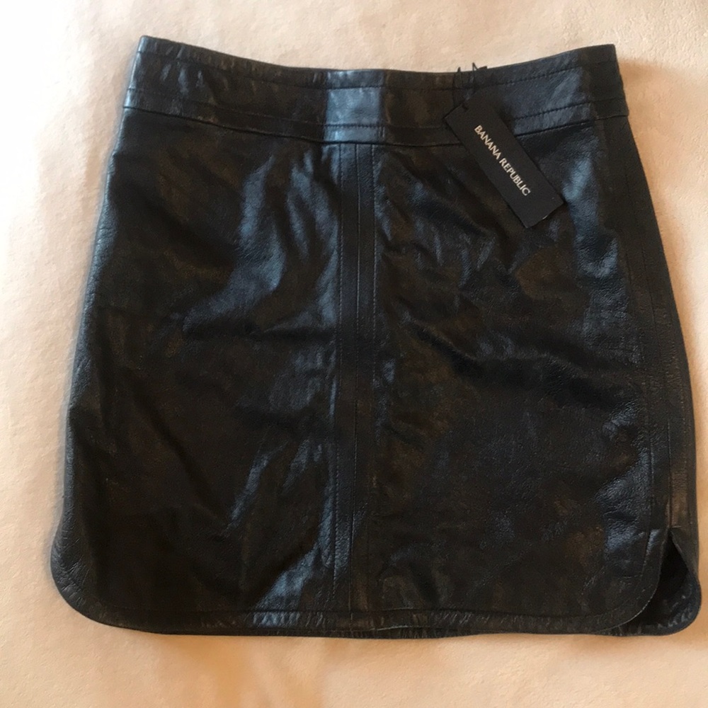 Banana Republic Brand New Leather Skirt Size 2